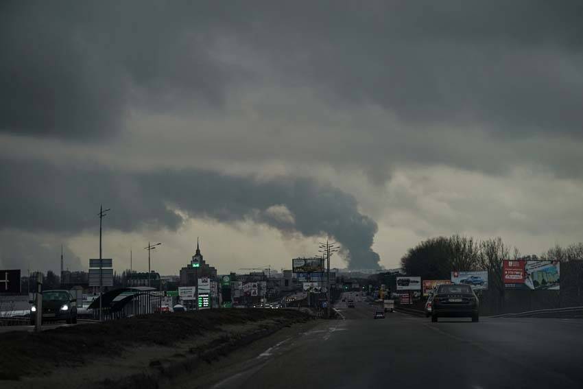 Ukrayna'dan yürek yakan savaş görüntüleri 7